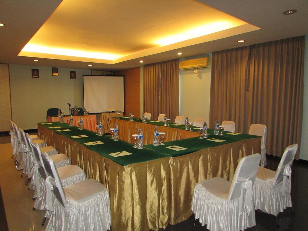 Hotel Wisata Palembang Esterno foto